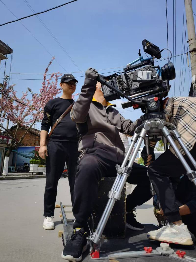 长宁县广告片拍摄：快消品牌爆款之选，网感内容适配社媒传播！